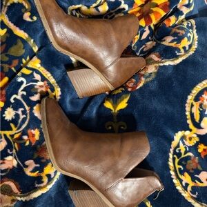 Chic Brown Leather Ankle Booties